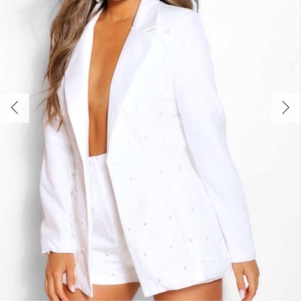 NWT BOOHOO PEARL DETAIL BLAZER AND SHORTS - Size 4 SKU:551